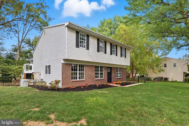 4119 GREYWOOD DR, York, PA 17402