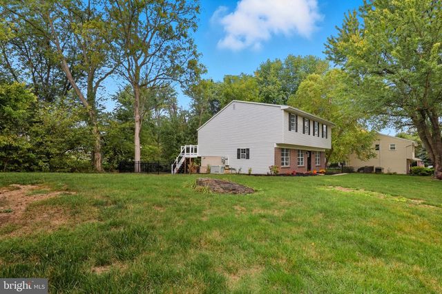 4119 GREYWOOD DR, York, PA 17402