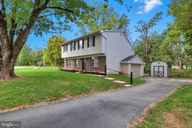 4119 GREYWOOD DR, York, PA 17402