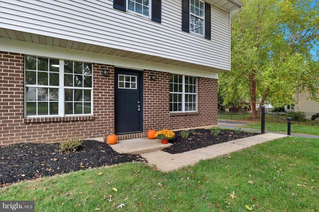 4119 GREYWOOD DR, York, PA 17402