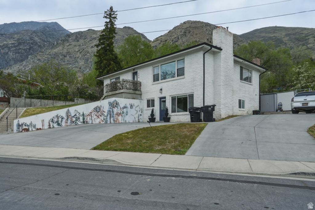 Image 3 of property listing at 500 N 800 E, Springville, UT 84663