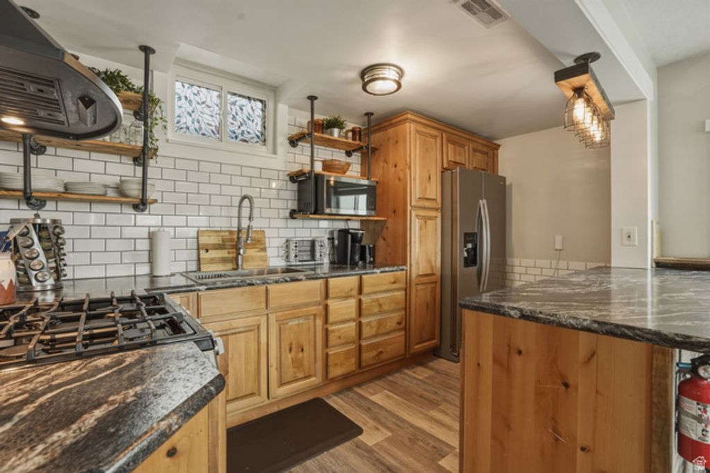 Image 28 of property listing at 500 N 800 E, Springville, UT 84663