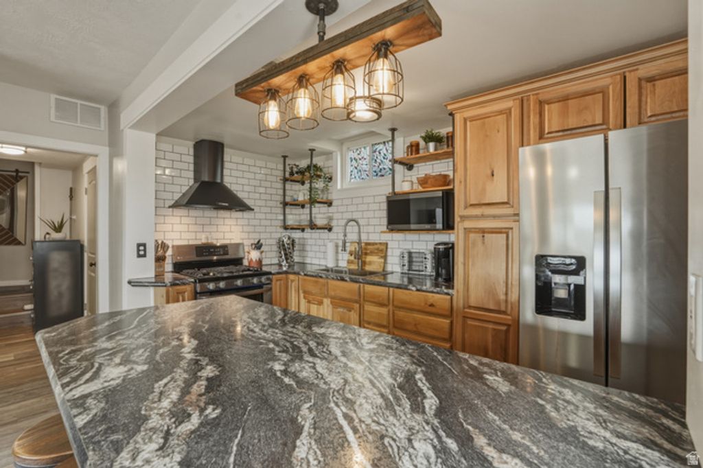 Image 29 of property listing at 500 N 800 E, Springville, UT 84663
