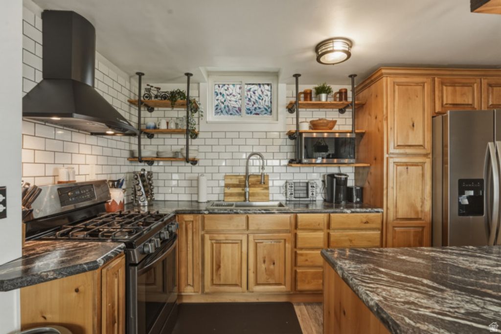 Image 30 of property listing at 500 N 800 E, Springville, UT 84663