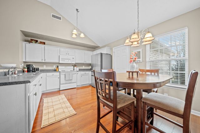 1521 Carrick Dr, Murfreesboro, TN 37128