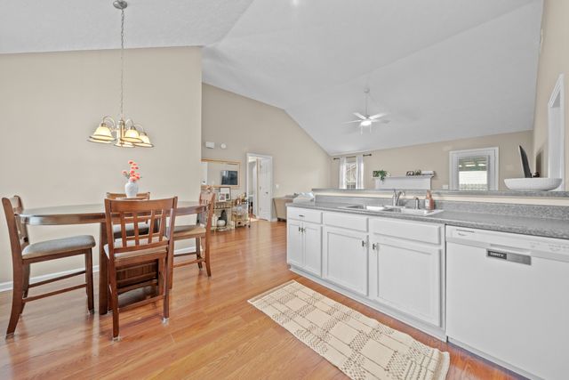 1521 Carrick Dr, Murfreesboro, TN 37128