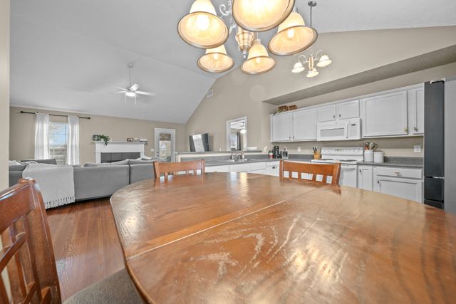 1521 Carrick Dr, Murfreesboro, TN 37128