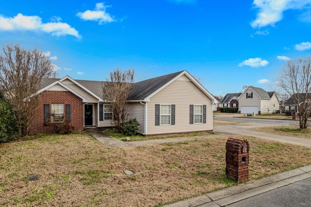 1521 Carrick Dr, Murfreesboro, TN 37128