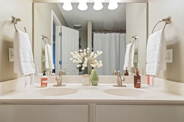 1521 Carrick Dr, Murfreesboro, TN 37128