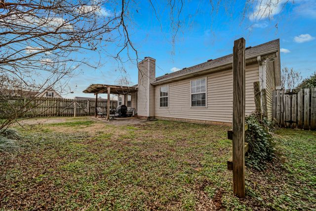 1521 Carrick Dr, Murfreesboro, TN 37128