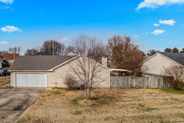 1521 Carrick Dr, Murfreesboro, TN 37128