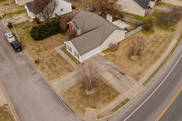 1521 Carrick Dr, Murfreesboro, TN 37128