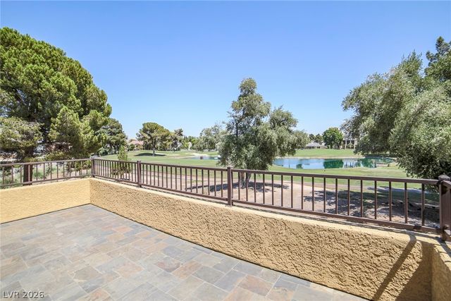 2863 Queens Courtyard Drive, Las Vegas, NV 89109