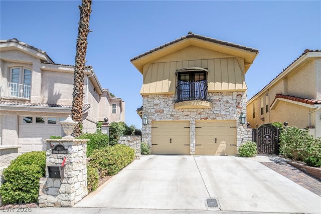 2863 Queens Courtyard Drive, Las Vegas, NV 89109