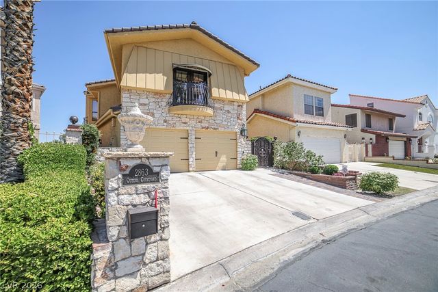 2863 Queens Courtyard Drive, Las Vegas, NV 89109