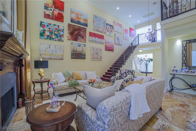 2863 Queens Courtyard Drive, Las Vegas, NV 89109