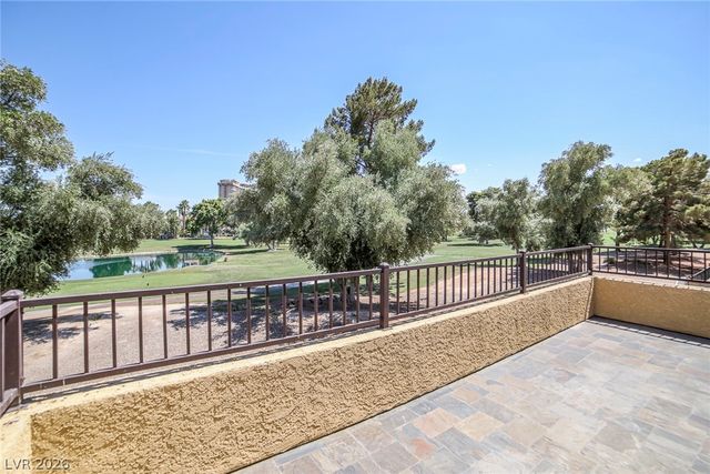 2863 Queens Courtyard Drive, Las Vegas, NV 89109