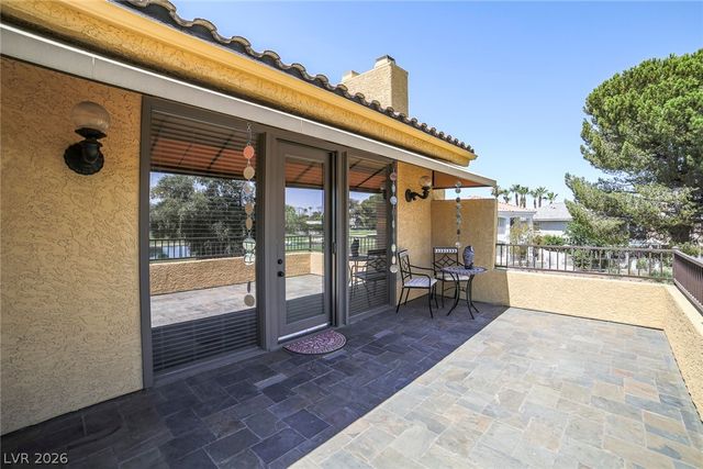 2863 Queens Courtyard Drive, Las Vegas, NV 89109
