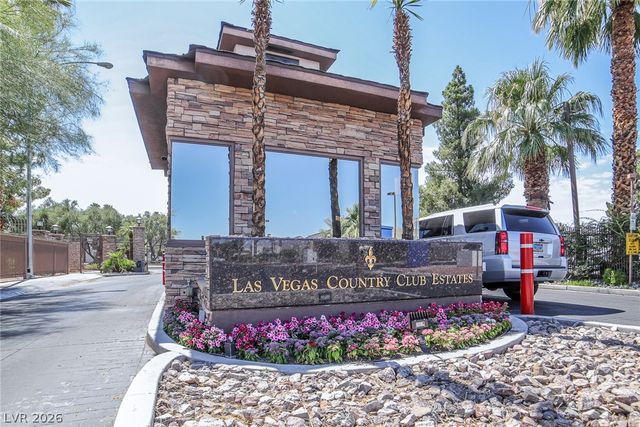 2863 Queens Courtyard Drive, Las Vegas, NV 89109