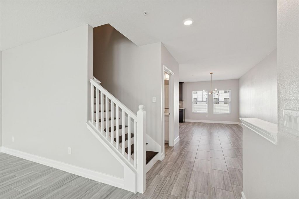 Image 22 of property listing at 4921 W PAUL AVENUE 4, Tampa, FL 33611