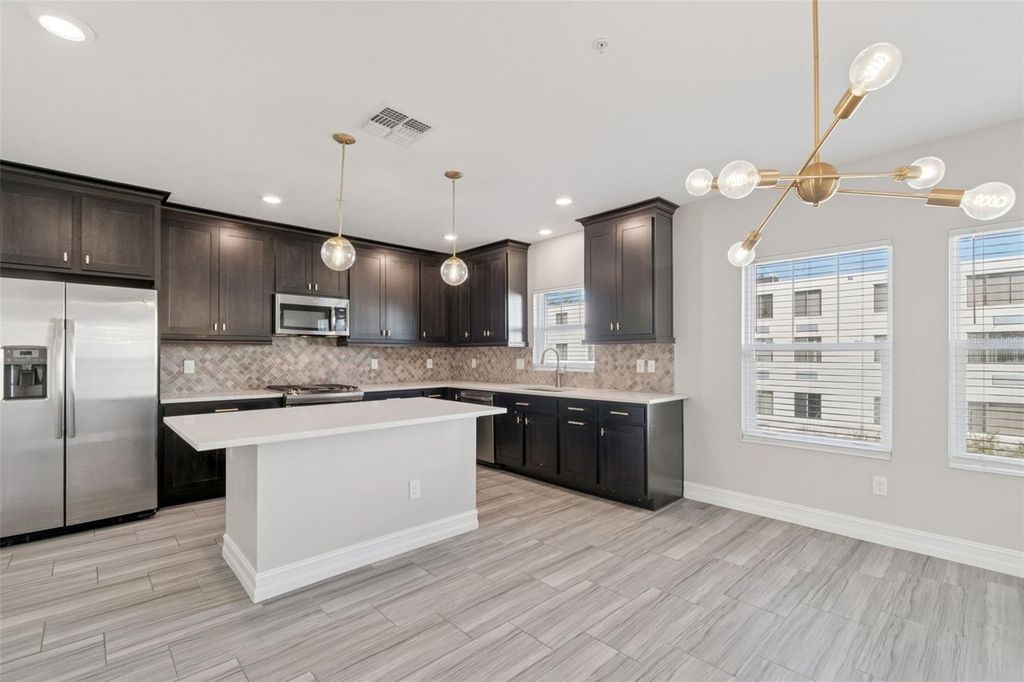 Image 27 of property listing at 4921 W PAUL AVENUE 4, Tampa, FL 33611