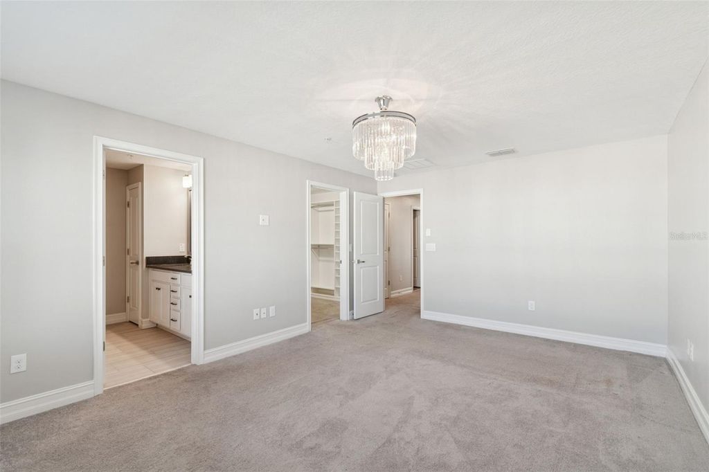 Image 40 of property listing at 4921 W PAUL AVENUE 4, Tampa, FL 33611