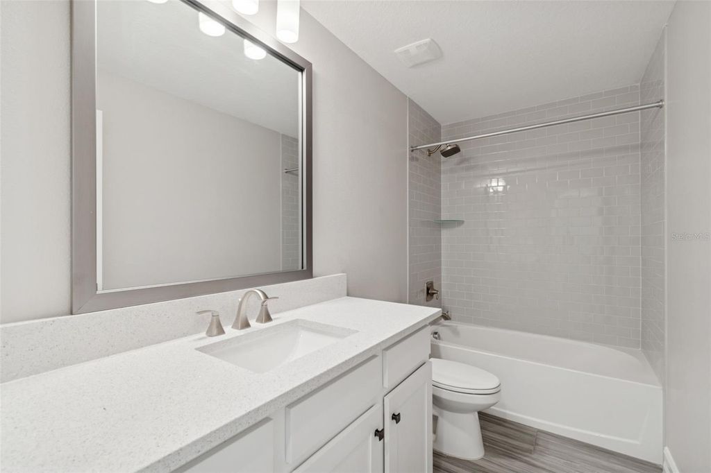 Image 49 of property listing at 4921 W PAUL AVENUE 4, Tampa, FL 33611