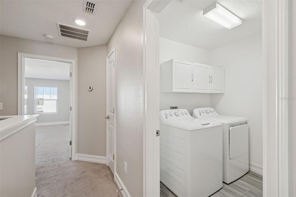 Image 55 of property listing at 4921 W PAUL AVENUE 4, Tampa, FL 33611