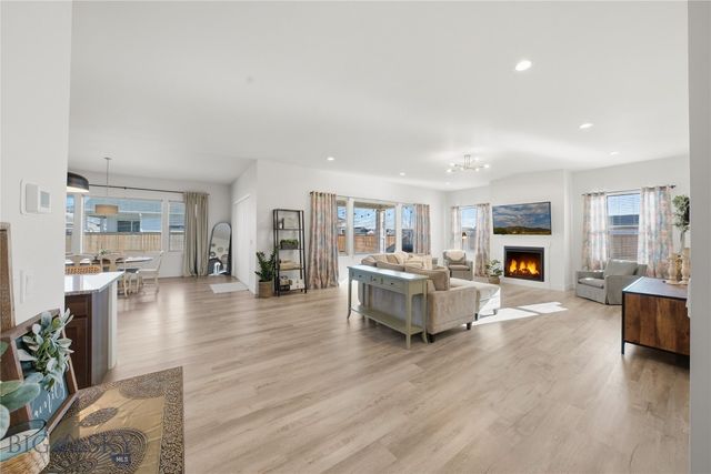 1718 Wyatt Earp Court, Belgrade, MT 59714