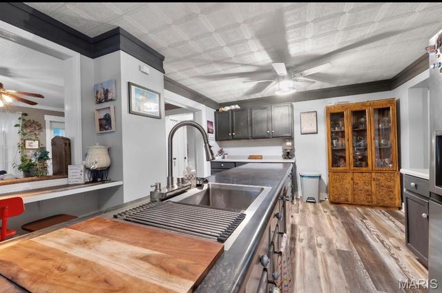 345 S Catalpa Street, Dexter, MO 63841