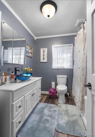 345 S Catalpa Street, Dexter, MO 63841