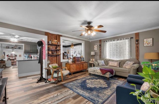 345 S Catalpa Street, Dexter, MO 63841