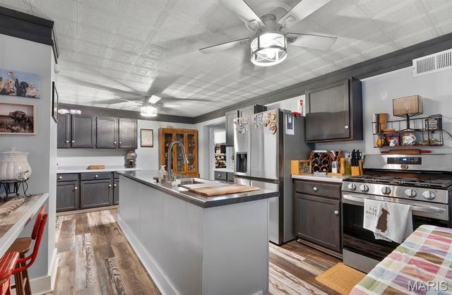 345 S Catalpa Street, Dexter, MO 63841