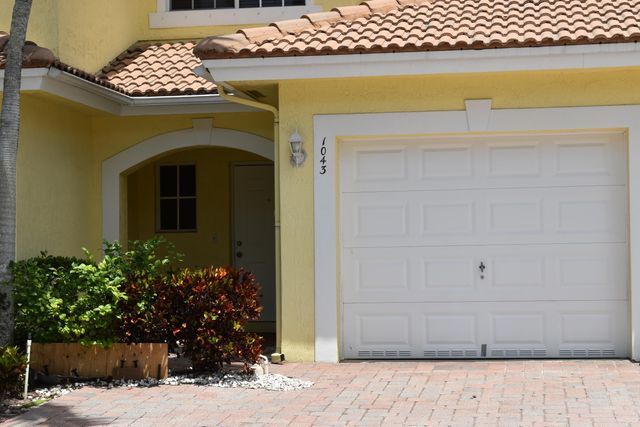 1043 Imperial Lake Road, Lake Belvedere Estates, West Palm Beach, FL 33413
