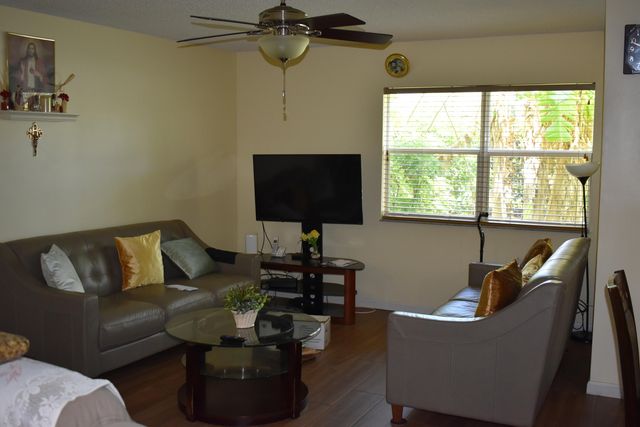 1043 Imperial Lake Road, Lake Belvedere Estates, West Palm Beach, FL 33413