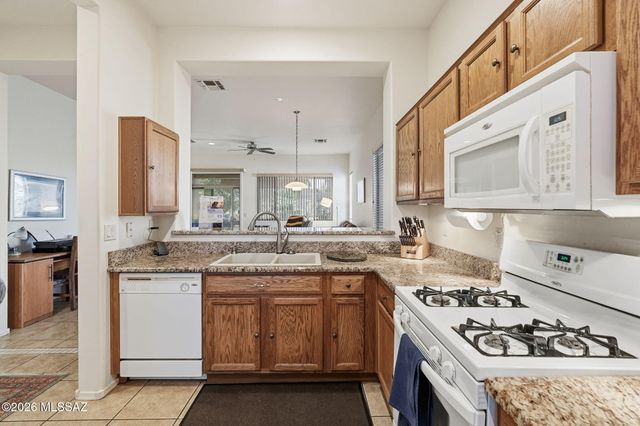 5794 S Henderson Canyon Drive, Green Valley, AZ 85622