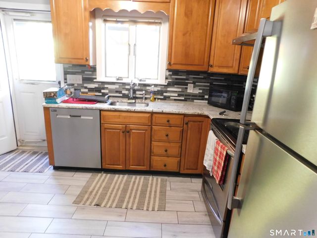 8 Tilden Road, Danbury, CT 06810