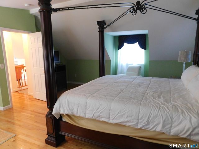 8 Tilden Road, Danbury, CT 06810