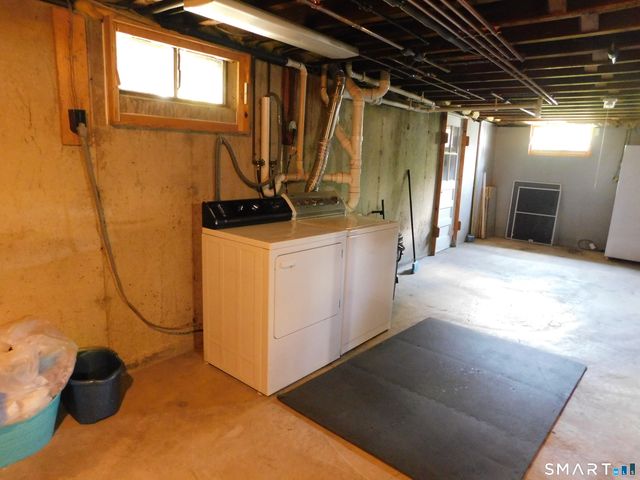 8 Tilden Road, Danbury, CT 06810