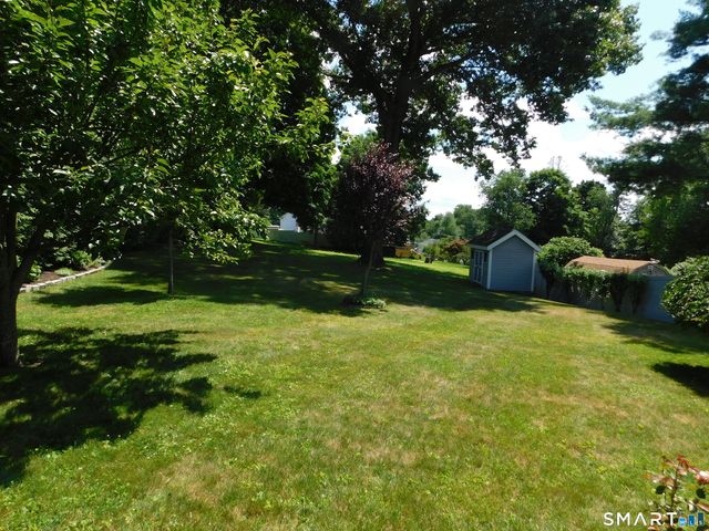 8 Tilden Road, Danbury, CT 06810