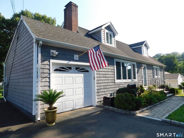 8 Tilden Road, Danbury, CT 06810