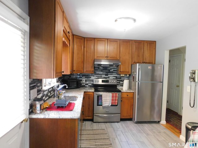 8 Tilden Road, Danbury, CT 06810