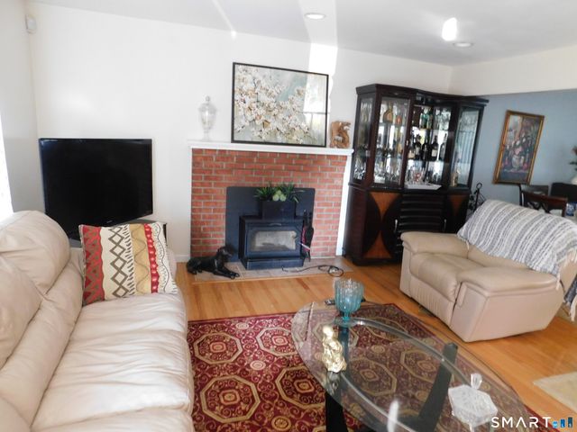 8 Tilden Road, Danbury, CT 06810