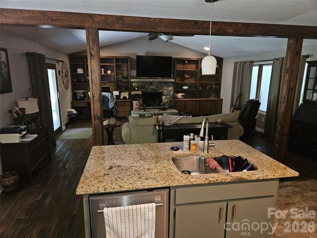 216 Brentwood Circle, Newton, NC 28658