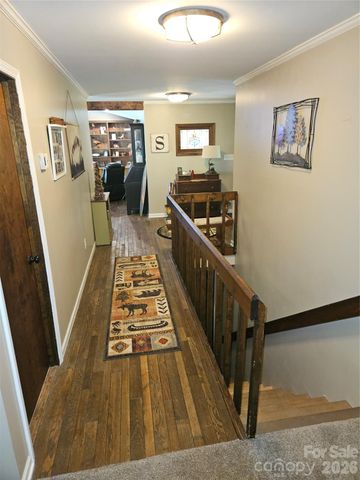 216 Brentwood Circle, Newton, NC 28658