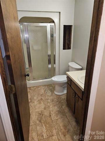 216 Brentwood Circle, Newton, NC 28658