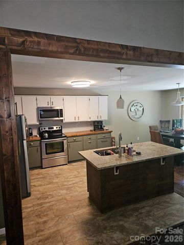 216 Brentwood Circle, Newton, NC 28658