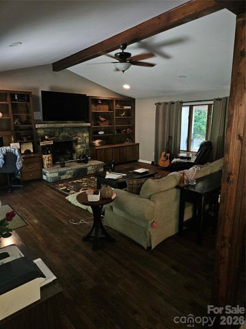 216 Brentwood Circle, Newton, NC 28658