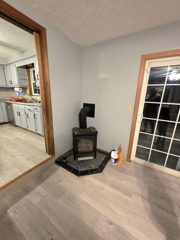 8 Woodbine Avenue, Concord, NH 03303