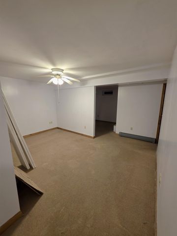 8 Woodbine Avenue, Concord, NH 03303